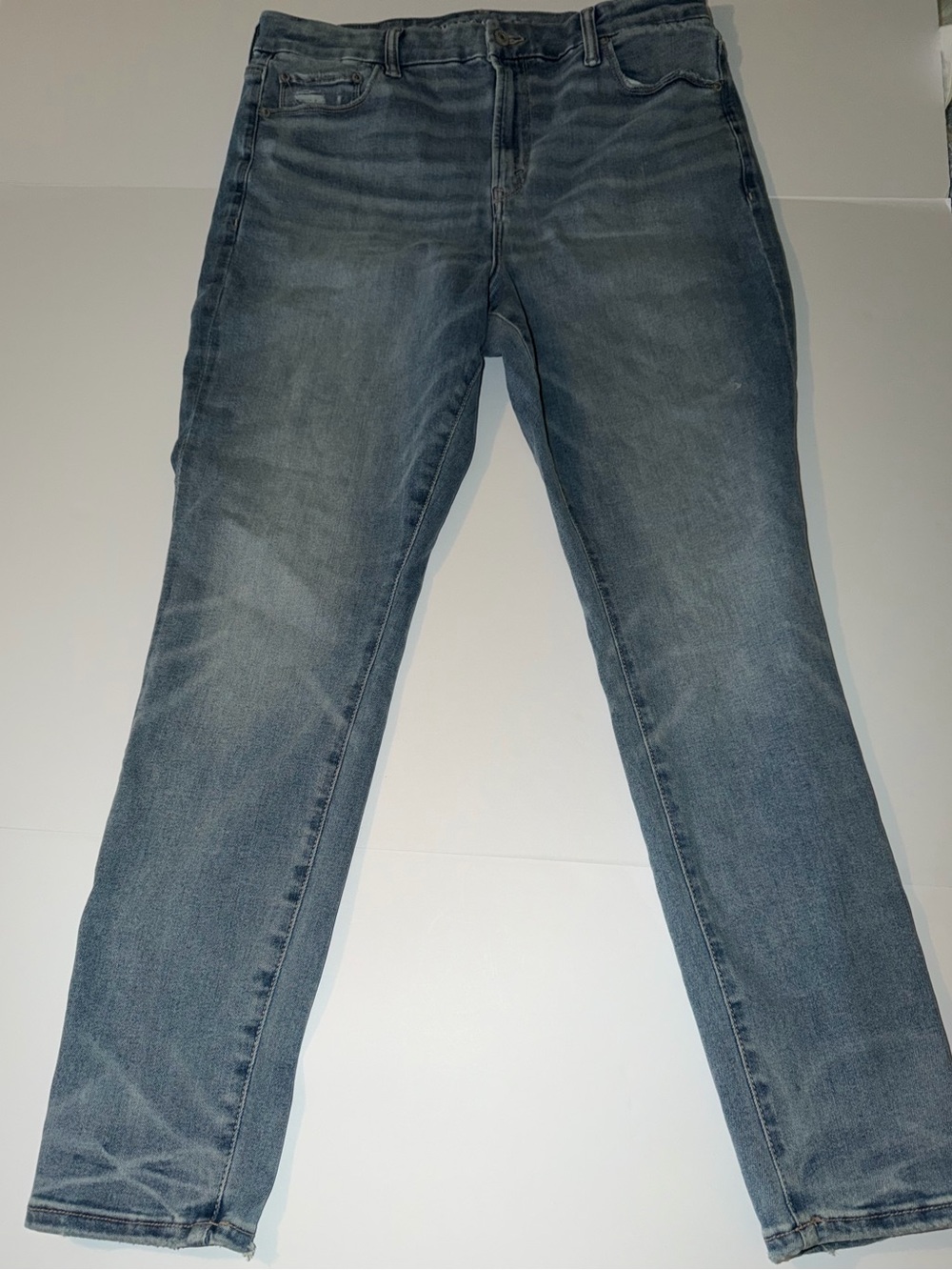 American Eagle BFF leggings
Fits 3 sizes
